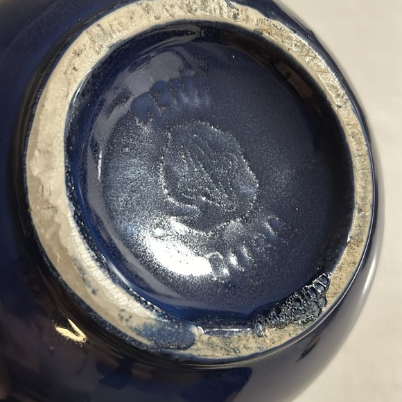 Cera Cuba Porcelain or ceramic Vase 7.5” high - Picture 13 of 17